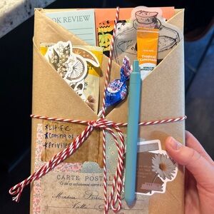 Blind date with a book pack